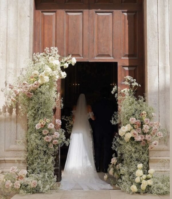 C-Frame Curved Rattan Floral Arch - Image 4